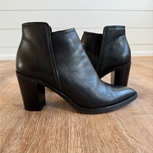 Dolce Vita Black Leather Ankle Booties